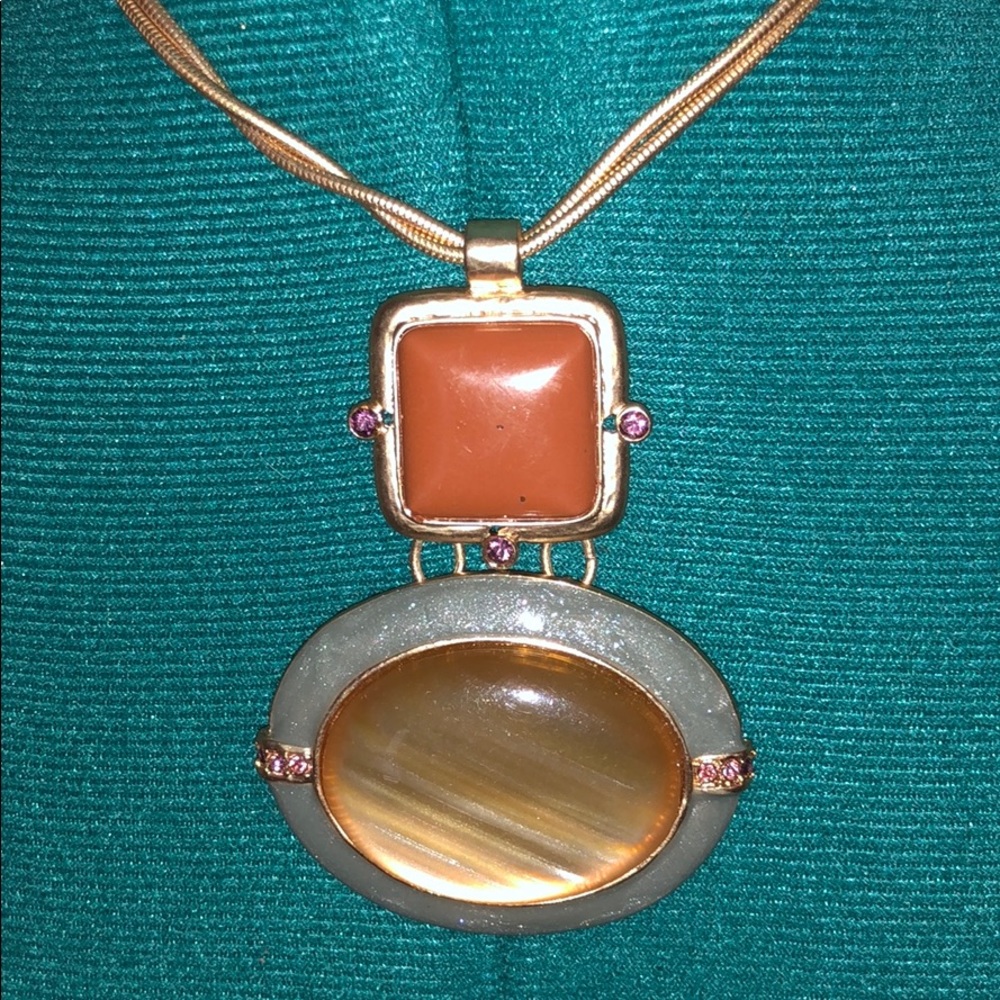 Great statement piece - Picture 2 of 3